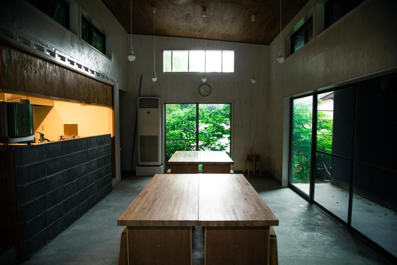 山の中の一棟貸切宿 五番地 Nambu (Yamanashi) Eksteriør billede