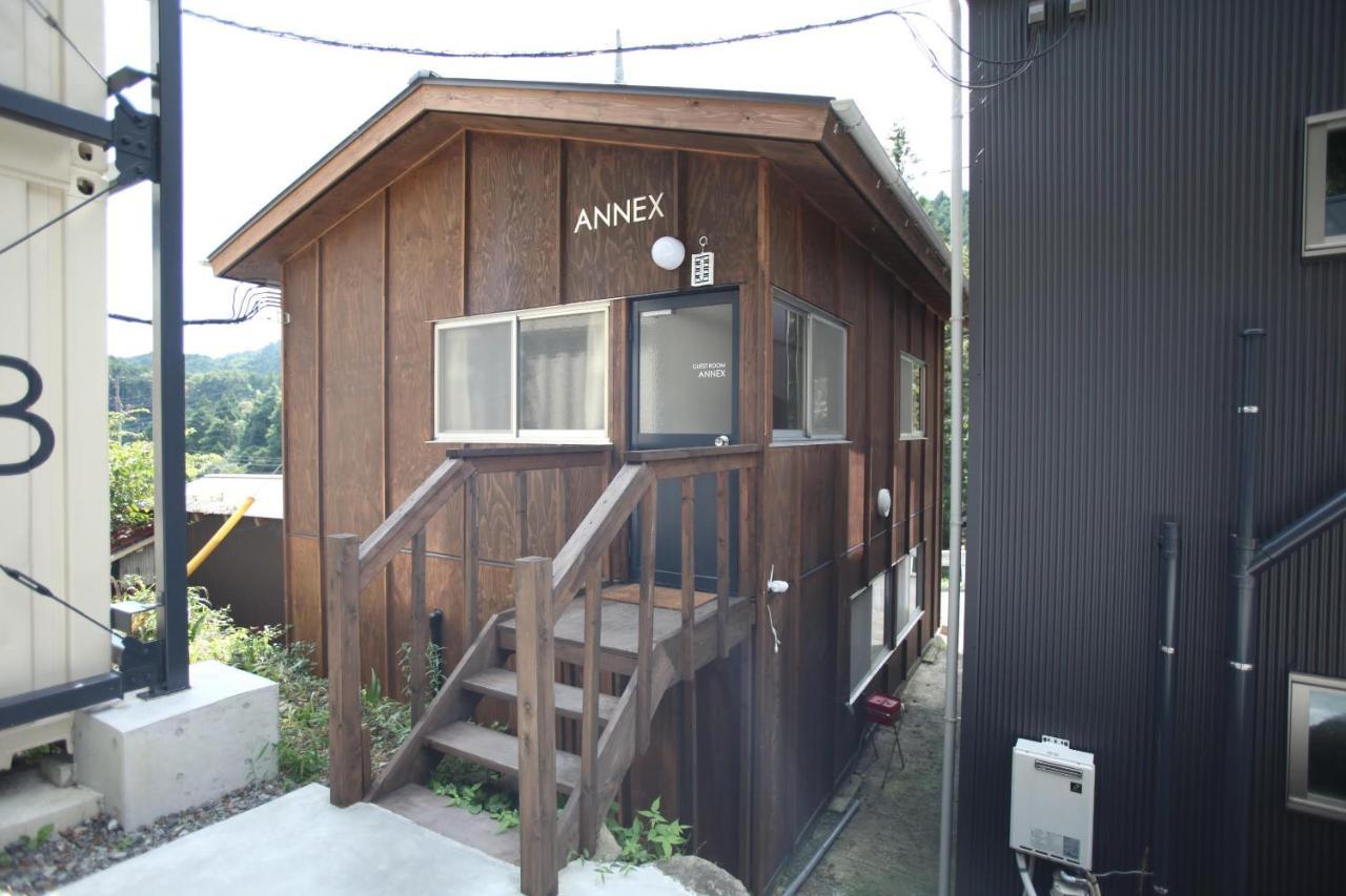 山の中の一棟貸切宿 五番地 Nambu (Yamanashi) Eksteriør billede